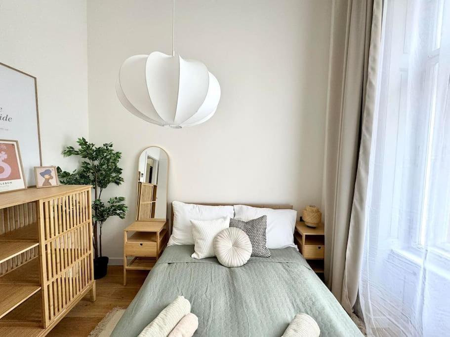 5 Min Dancing House Apartment Prague, Luxury And Modern エクステリア 写真
